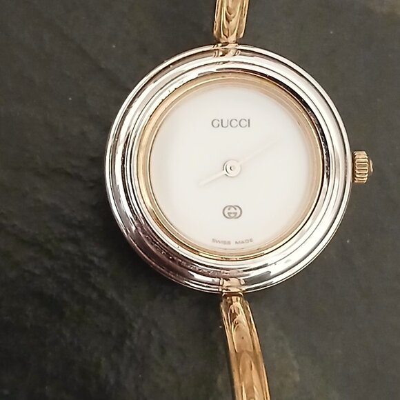 Gucci Vintage Bangle Watch w/ 12 Interchangeable Bezels - Picture 4 of 12